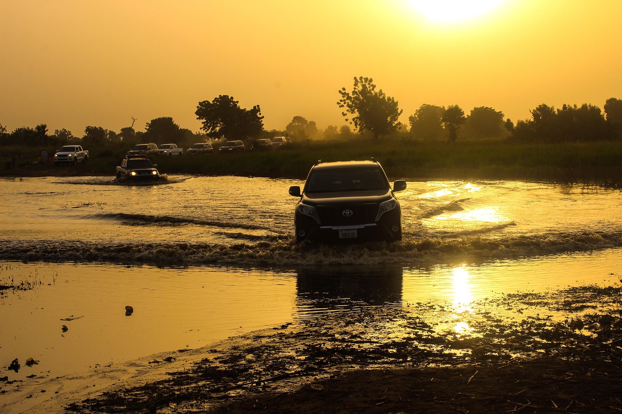 Pre-Owned Compact SUV — 28,000 km, Grade A Clearance, ₹13.4 Lakh